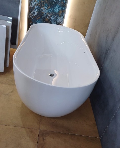 https://www.ceramicheminori.com/immagini_articoli/1705/-vasca-bt-01-170x78x60-hatria-5360-600.jpg