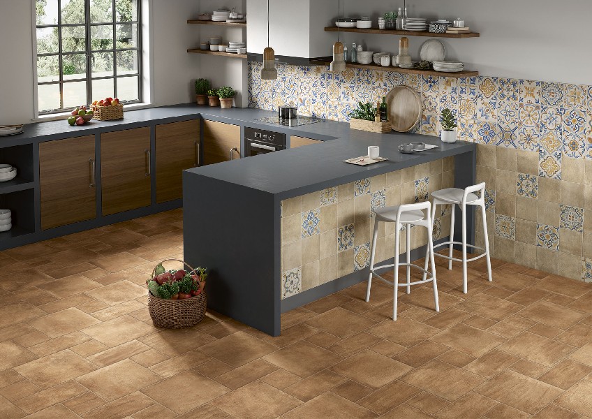 https://www.ceramicheminori.com/immagini_articoli/1740/-terre-etrusche-elios-ceramica-5562-600.jpg